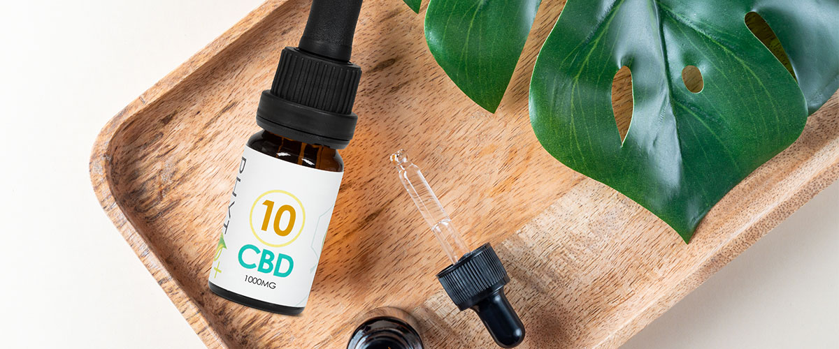 CBD Öl 1000mg in einer Tropfflasche aus dunklem Glas von Phyto Plus